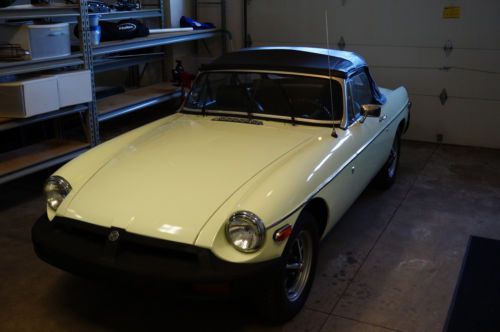 1976 mgb, north carolina car, previous owner 16 years