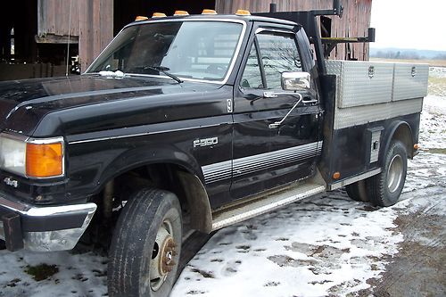 Ford f350 4x4 truck  nice work truck no reserve !!