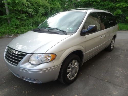 NO RESERVE ALL POWER TV/DVD NAV LEATHER POWER SLIDING DOORS NEW TIRES INSPECTION, image 2
