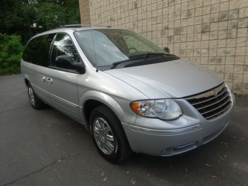 NO RESERVE ALL POWER TV/DVD NAV LEATHER POWER SLIDING DOORS NEW TIRES INSPECTION, image 6