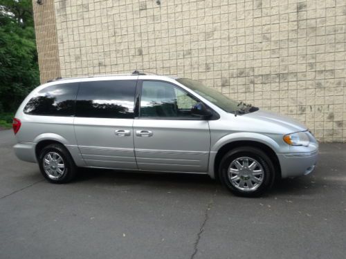 NO RESERVE ALL POWER TV/DVD NAV LEATHER POWER SLIDING DOORS NEW TIRES INSPECTION, image 8
