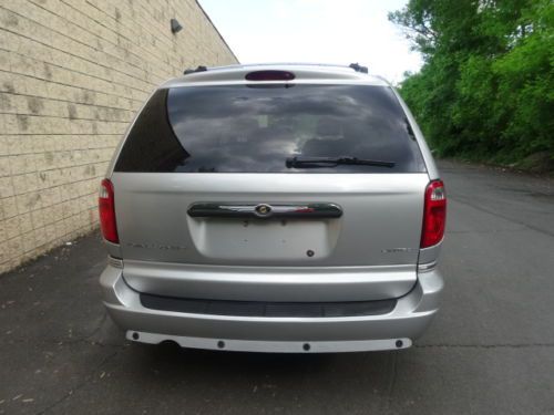NO RESERVE ALL POWER TV/DVD NAV LEATHER POWER SLIDING DOORS NEW TIRES INSPECTION, image 13