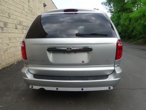 NO RESERVE ALL POWER TV/DVD NAV LEATHER POWER SLIDING DOORS NEW TIRES INSPECTION, image 14