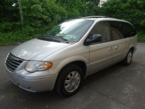 NO RESERVE ALL POWER TV/DVD NAV LEATHER POWER SLIDING DOORS NEW TIRES INSPECTION, image 17