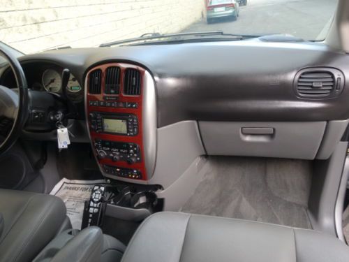 NO RESERVE ALL POWER TV/DVD NAV LEATHER POWER SLIDING DOORS NEW TIRES INSPECTION, image 28