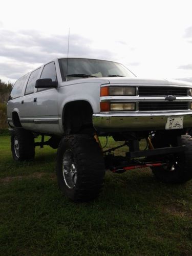 1993 chevy suburban lifted on 38&#039;s, 454 vortec,automatic, power steering, silver