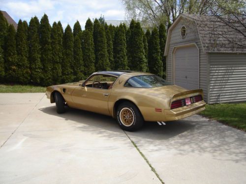 Pontiac trans am 1978 se  -y88-w72-ws6