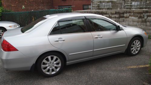 Honda accord ex v6 with sat nav option (fully loaded)