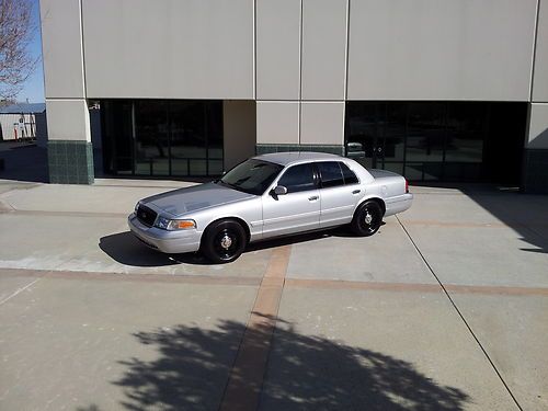 2003 ford crown victoria police interceptor real detectives car p71 clean 4.6