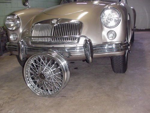 1960 mga roadster beautiful with new chrome wires