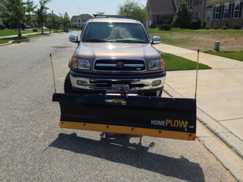 Find used 2000 Toyota Tundra SR5 Ext. Cab 4WD w/SNOW PLOW in Middletown