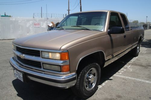 1997 chevrolet c/k 2500 ext. cab 8-ft. bed 2wd automatic 8 cylinder no reserve