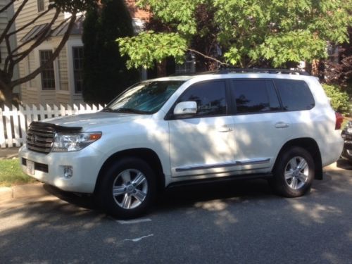 2013 toyota land cruiser base sport utility 4-door 5.7l