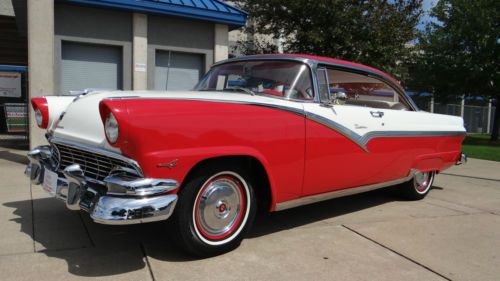 Gorgeous 1956 ford victoria 2 door hardtop. completely restored !!!!!!