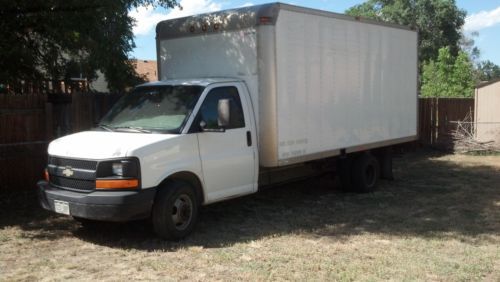 2005 chevrolet express 3500 base cutaway van 2-door 6.0l box, cube, moving van