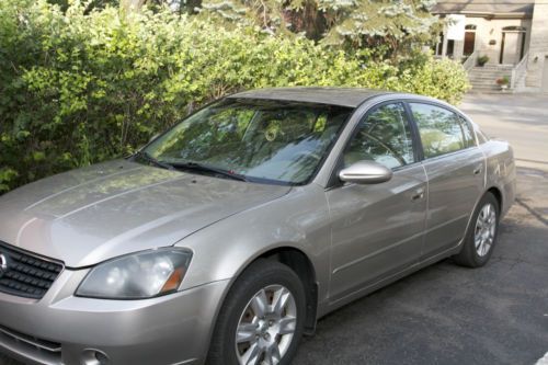 2005 Nissan Altima S Sedan 4-Door 2.5L, image 2