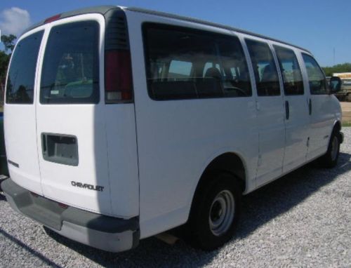 2001 chevrolet express g1500 6-passenger van 5.0l