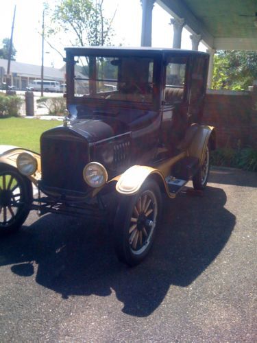 Model t ford 1925 original black and gold with br/bk/tan int.  great running.