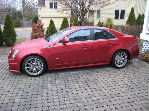 Cadillac cts-v 2011 superb combination of luxury and performance