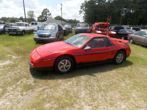 1987 pontiac fiero se coupe 2-door 2.5l