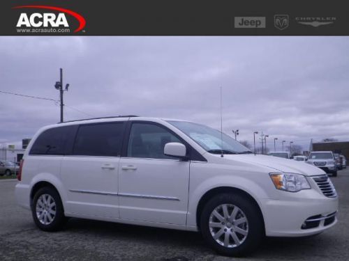 2013 chrysler town & country touring