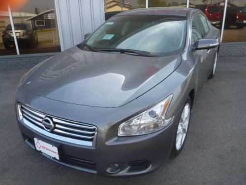 2014 nissan maxima sv