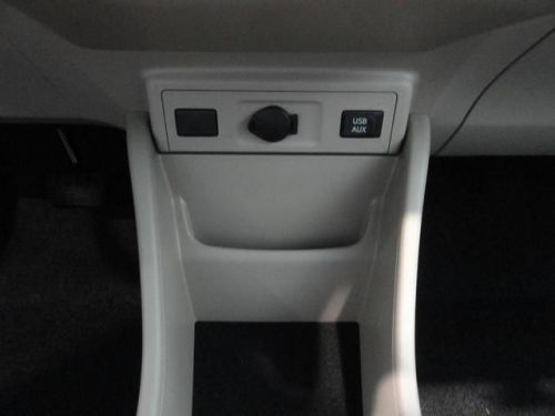 2014 toyota prius v two