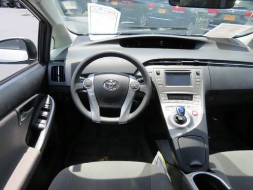 2012 toyota prius base