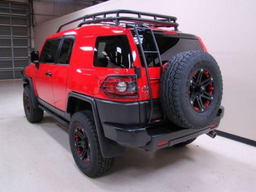 2012 toyota fj cruiser base