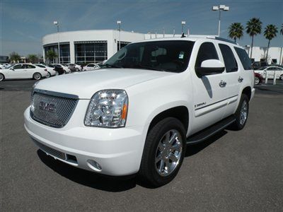 2008 gmc yukon denali  **one owner** white/black heated seats, nav, dvd clean fl