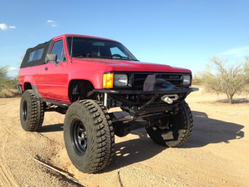 1986 toyota 4runner - well built rock crawler