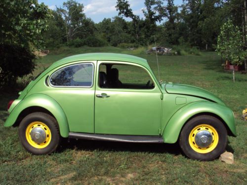 Repainted candy apple green 1972 vw beetle