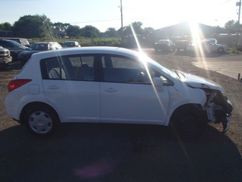 2012 Nissan Versa S 47k clean title, **BODY MAN SPECIAL NEEDS WORK NO RESERVE**, image 5