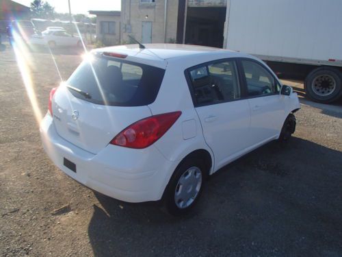 2012 Nissan Versa S 47k clean title, **BODY MAN SPECIAL NEEDS WORK NO RESERVE**, image 6