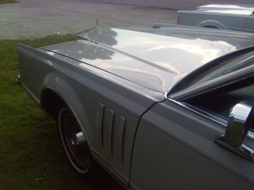 1977 Lincoln Mark V **ONLY 84,000 MILES!**, image 3