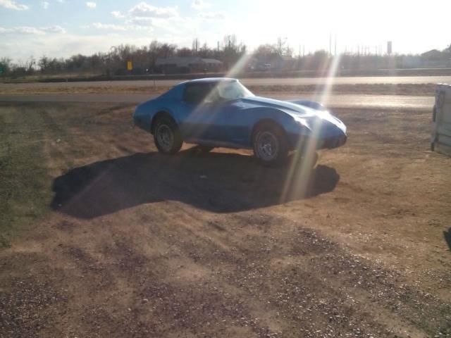 Chevrolet corvette base coupe 2-door