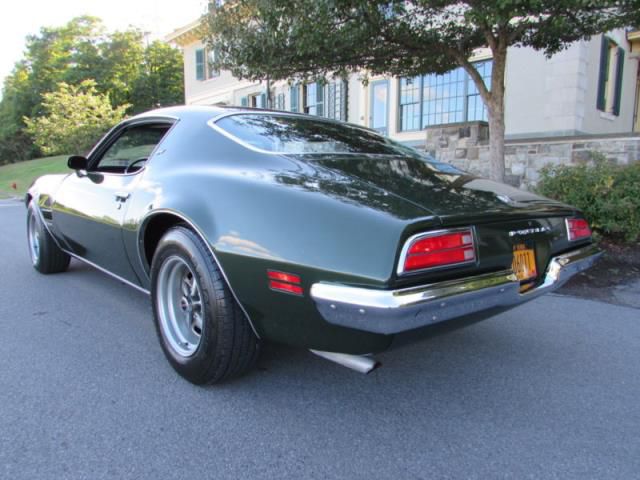 Pontiac firebird esprit