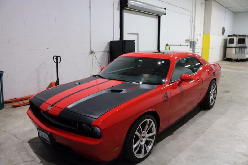 2010 dodge challenger srt-8 hurst