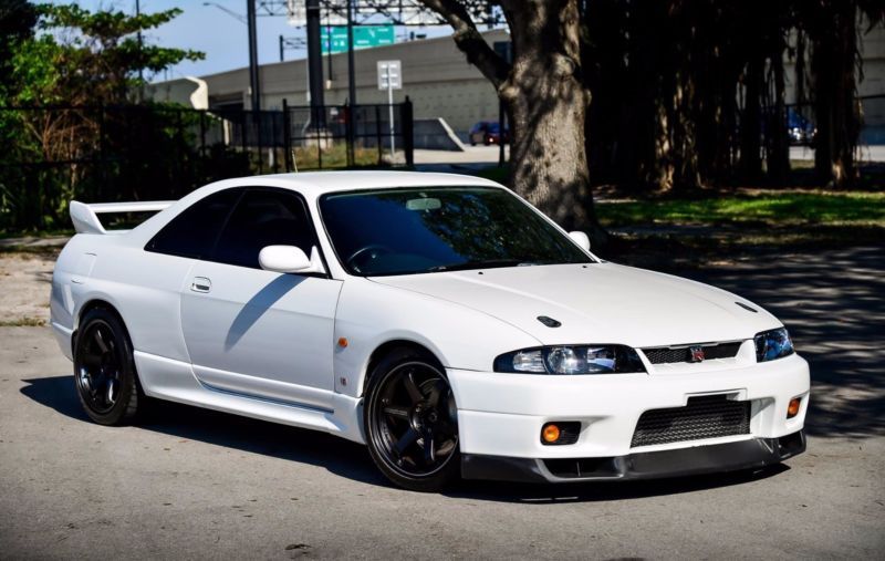 1980 nissan skyline gtr r33