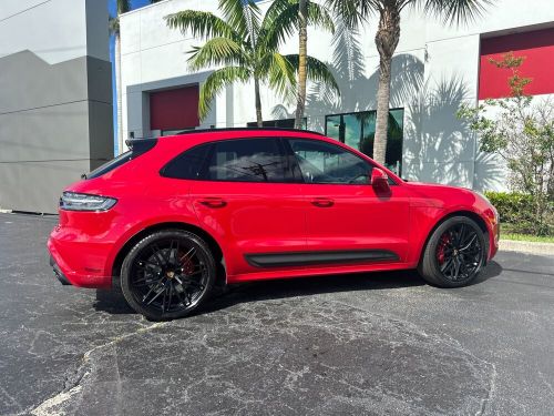 2022 porsche macan gts
