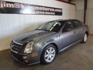 Arkansas trade-in, nonsmoker, navigation, v8 rwd, perfect carfax!