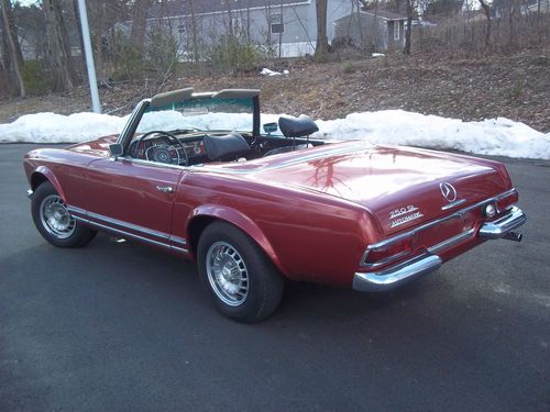 Beautiful 250 sl pagoda convertible