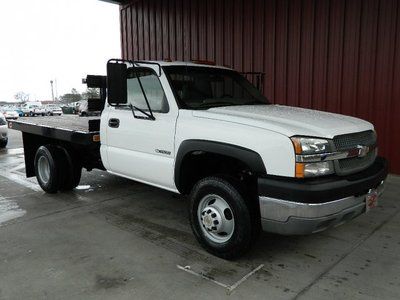6.0l v8 2wd reg cab flat bed very clean automatic trans 4.10 axle 11400 gvw