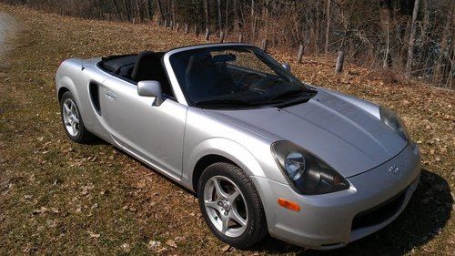 2000 toyota mr2 spyder base convertible 2-door 1.8l