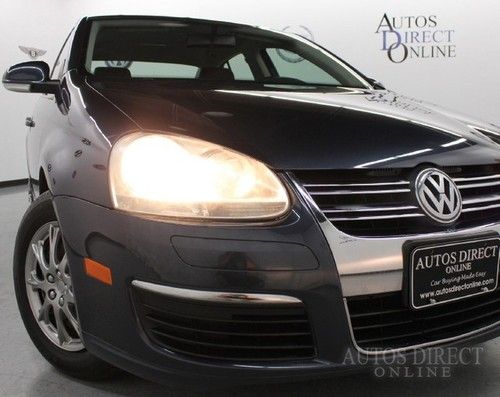 We finance 2005 volkswagen jetta sdn a5 2.5l 5spd 59k cleancarfax cd sideairbags