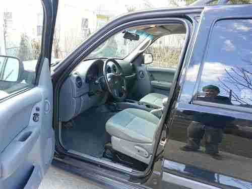 2005 Jeep Liberty crd diesel Sport Sport Utility 4-Door 2.8L, image 10