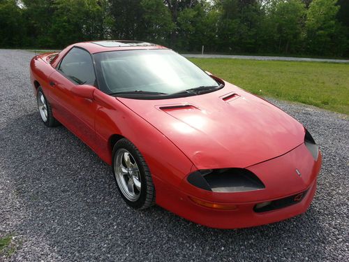 1997 chevrolet camaro 17" torque thrust new tires cold ac!!!  5spd no reserve