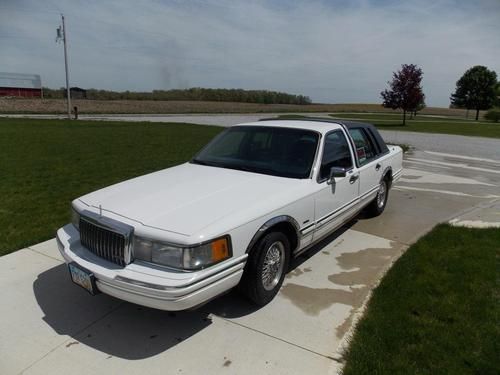1994 Lincoln, Congressional Town Sedan, US $2,250.00, image 2
