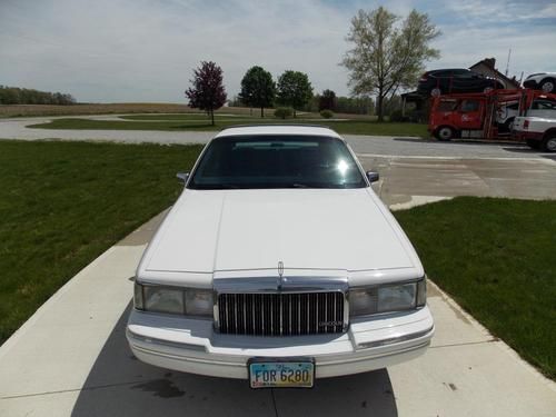 1994 Lincoln, Congressional Town Sedan, US $2,250.00, image 3