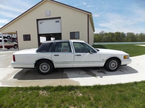 1994 Lincoln, Congressional Town Sedan, US $2,250.00, image 5